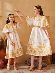 SHEIN Teen Girl's V-Neck Golden Flower Print Dress With Woven Tape Decoration