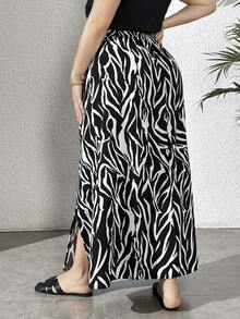 SHEIN Essnce Nữ Plus Size In Ngựa Vằn Cổ Rộng Chân Rộng Thoải Mái Thời Trang Thường Ngày Ngày Lễ Váy - Nhiều màu - Xem 2