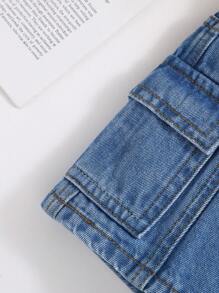 SHEIN 年輕女孩的多口袋水洗牛仔短褲,休閒時尚