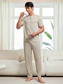 男士簡約裝飾扣短袖和長褲家居套裝