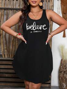 Calvaya 大尺寸字母印花連身裙