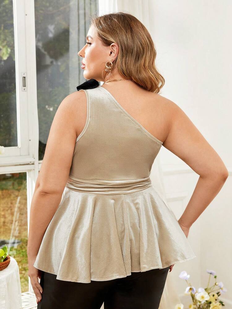 Plus Size Women's Solid Color One-Shoulder Sleeveless Top With Ruffled Hem