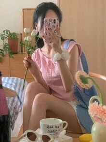DAZY 女款純色領領帶細節 T 卹 - 粉色 - 查看 2