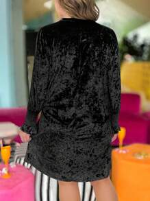 Celure 大尺碼長袖天鵝絨連衣裙 - 黑色 - 查看 2