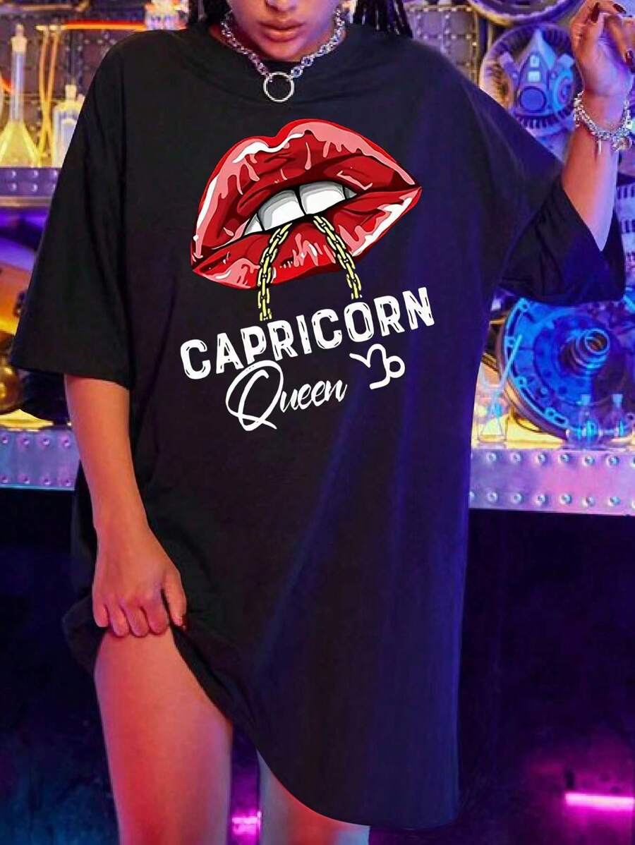 Flirla 大尺碼女士唇形和字母印花t恤裙 - 黑色 - 查看 1