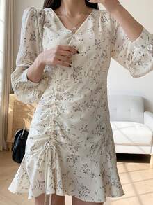 DAZY Robe décontractée à col en V à cordon de serrage, ourlet à volants, robe d'été à fleurs ditsy, robe d'automne