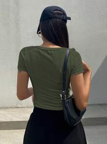 DAZY 女款純色圓領短袖T恤短版上衣 - 軍綠色 - 查看 2
