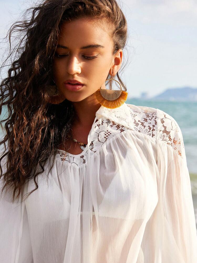 Women's Lace & Mesh Contrast Lantern Sleeve Blouse