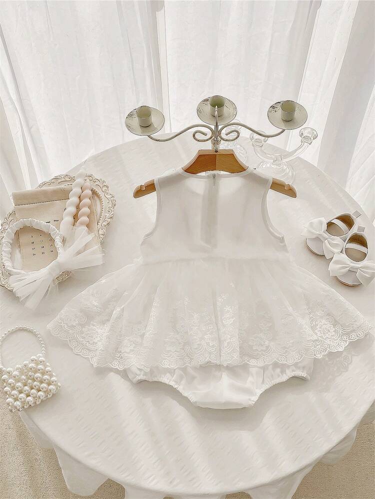 Baby Girl White Lace Spliced Waist Cinched Bodysuit