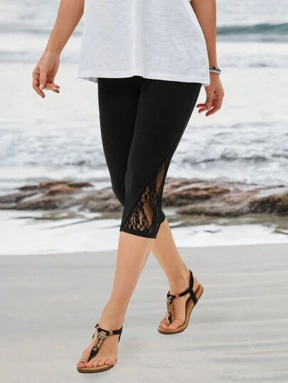 EMERY ROSE 女性休閒花邊拼接針織短褲,適合日常穿著