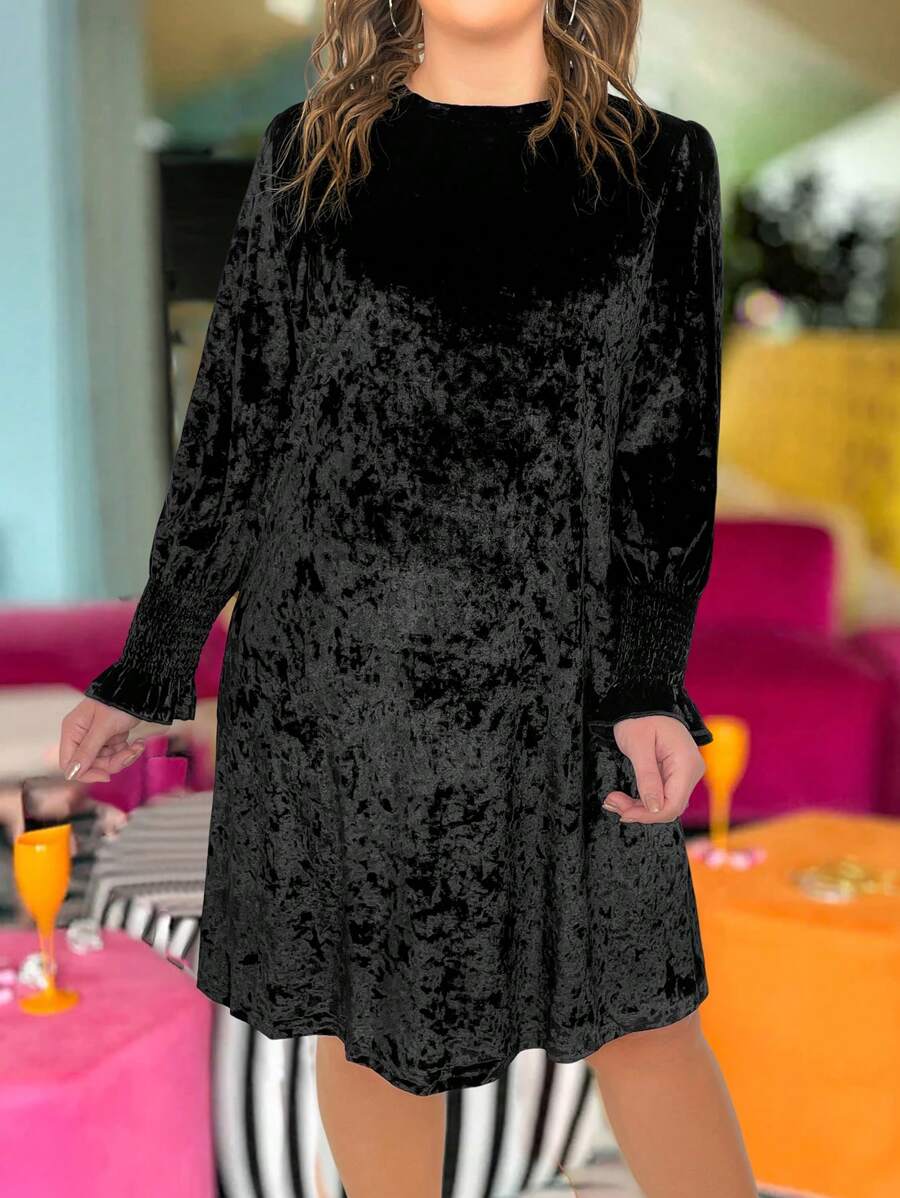 Celure 大尺碼長袖天鵝絨連衣裙 - 黑色 - 查看 1