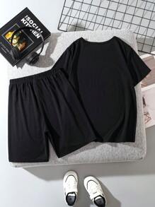 SHEIN Leap Crew 適合夏天的青少年男孩休閒簡約卡通車紋圓領短袖T恤和短褲套裝