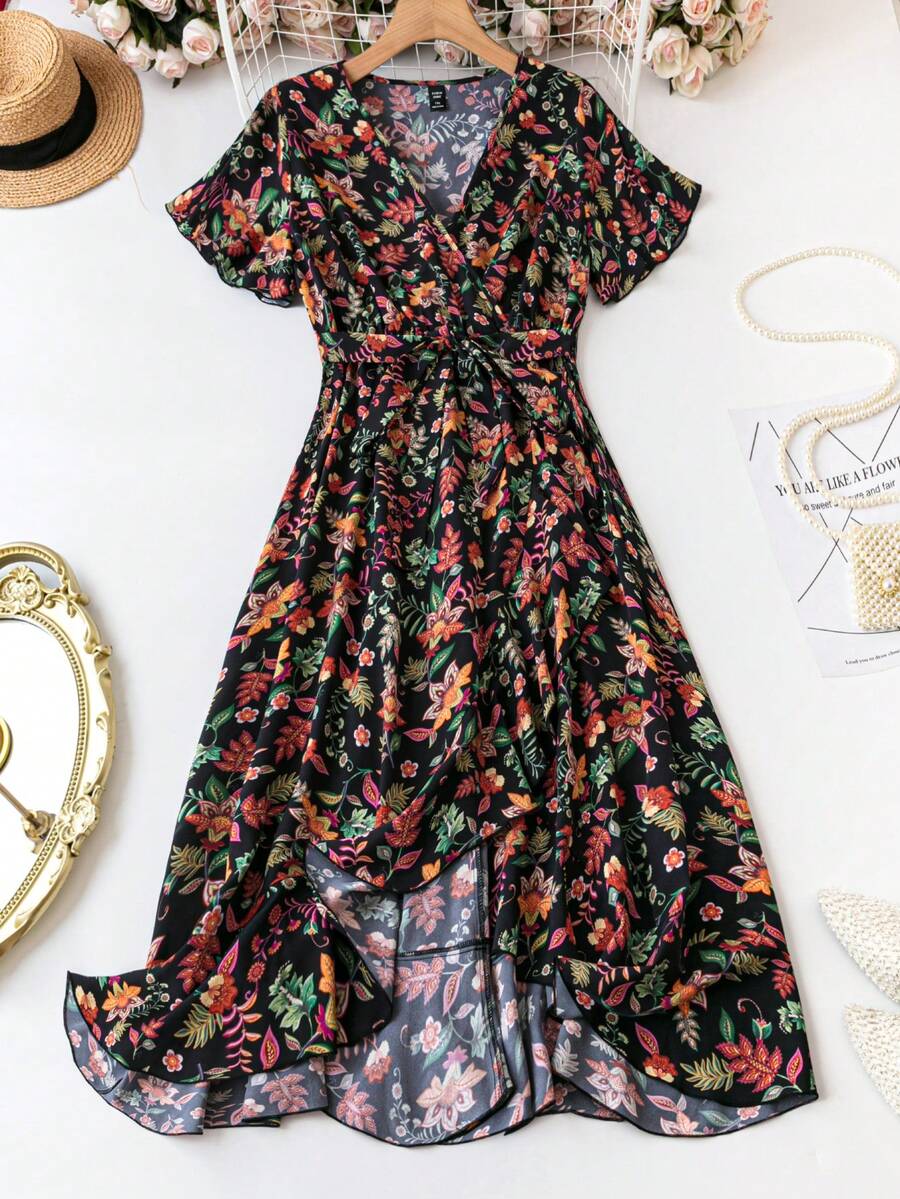 SHEIN Clasi 大尺寸女裝花卉印花v領短袖連衣裙 - 彩色 - 查看 1