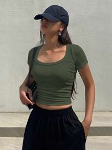 DAZY 女款純色圓領短袖T恤短版上衣 - 軍綠色 - 查看 3