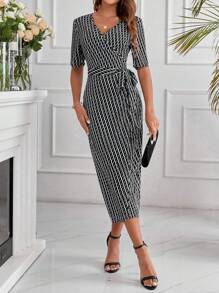 SHEIN Clasi In Cổ chữ V Đầm - Đen và trắng - Xem 1