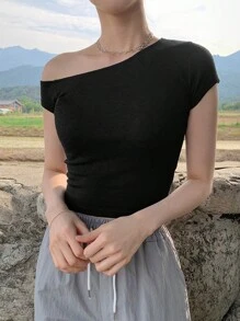 DAZY Camiseta Corta Con Escote Asimétrico De Color Liso Para Mujer - Negro - Ver 7