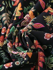 SHEIN Clasi 大尺寸女裝花卉印花v領短袖連衣裙 - 彩色 - 查看 4