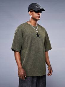 Manfinity RebelGame Men's Knitted Casual T-Shirt With Starry Print - Green - View 5