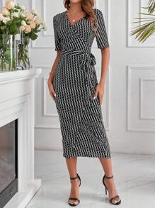 SHEIN Clasi In Cổ chữ V Đầm - Đen và trắng - Xem 3