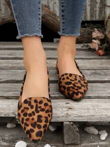 Plus Size Women's Pointed Toe Lightweight Non-Slip Suede Patchwork Flat Shoes, Spring/Autumn