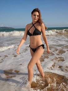 SHEIN Swim Conjunto de bikini de mujer con cuello de halter cruzado y decoración de epidermis de maíz para verano