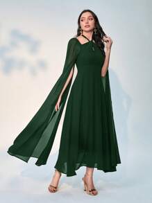 Modelyn 撞色网眼斗篷袖松紧腰连衣裙