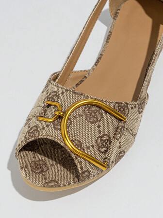 秋冬女士舒适镂空休闲平底鞋