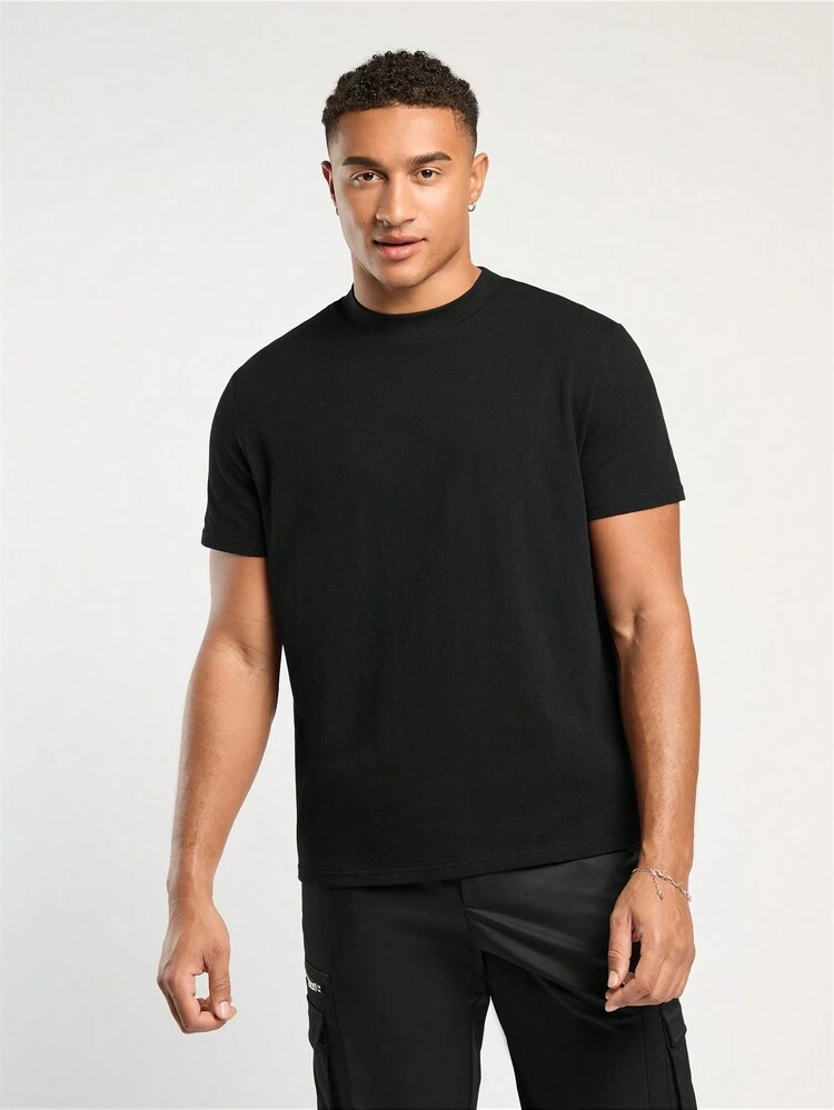 Men's Spring And Summer Casual Fit Black Cartoon Print Round Neck T-Shirt