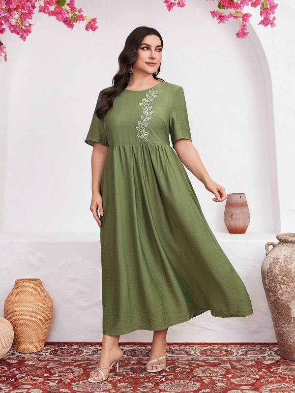 Mulvari Plus Size Women's Botanical Embroidery Short Sleeve Dress