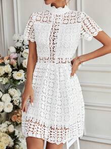SHEIN Privé Vestido De Patinadora Con Huecos De Color Sólido, Con Corset De Cintura Y Cuello De Pie - Blanco - Ver 5