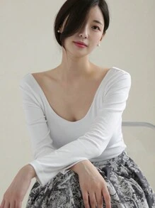 DAZY Camiseta de manga larga con cuello en V de unicolor para mujer, con volantes, ropa de otoño