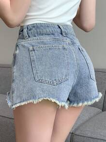 DAZY 女士牛仔短褲,帶有破邊和口袋