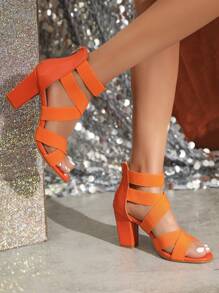 女式粗跟十字紋合金彈力羅馬涼鞋,高跟款式