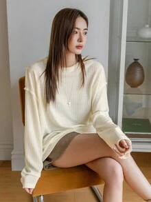DAZY Của phụ nữ Màu thuần Vòng cổ Thả vai Tay áo dài Áo thun - Màu be - Xem 7