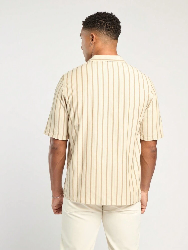 Men's Contrast Collar Striped Short Sleeve Shirt