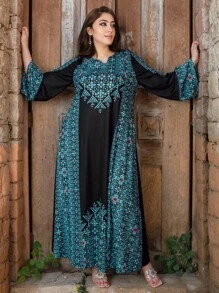 Al Najma Plus Size Floral Patchwork Notched Neckline Flare Sleeve Jalabiya Dress With Cutout Detail - Multicolor - View 3