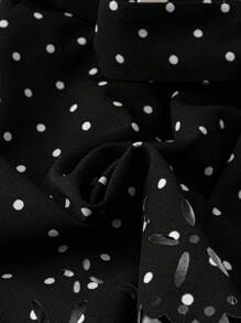 SHEIN LUNE Plus Size Polka Dot Print Burnt Hem Shorts - Black - View 3