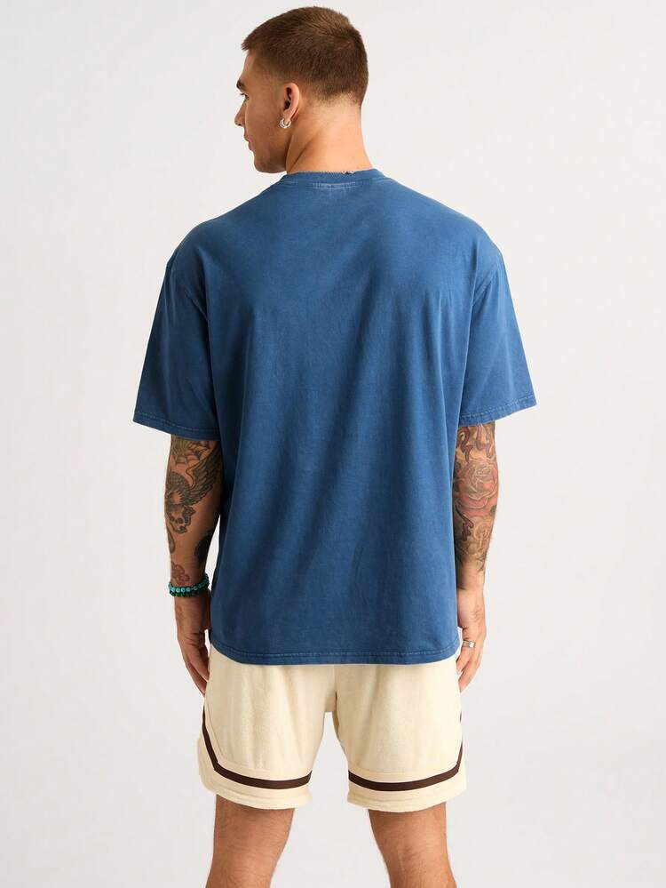 Men's Car And Letter Printed T-Shirt In Blue Washed
