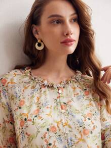 MOTF PREMIUM 絲綢雪紡全花卉印花荷葉邊飾鬆緊袖子上衣 - 綠色 - 查看 8