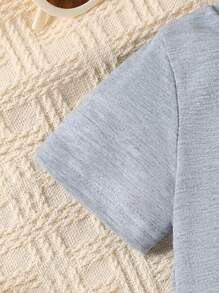 Conjunto De Verano Con Camiseta Impresa Con Lema Simple Y Lindo Y Pantalones Cortos De Mezclilla Rasgados Para Bebé Niño - Gris - Ver 3