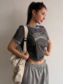 DAZY Farbblock, locker geschnittenes Kurzarm T-Shirt mit Buchstaben-Muster und Faden-Detail Dekoration, Herbstkleidung Preppy Oberteile Grafik Tee