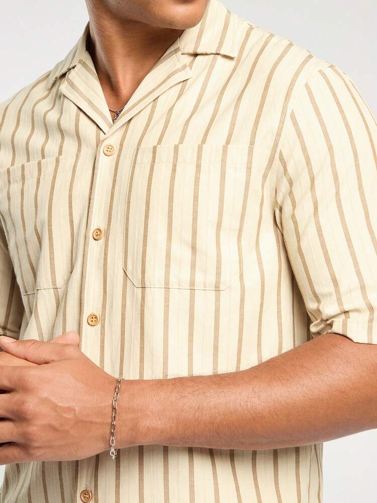Men's Contrast Collar Striped Short Sleeve Shirt