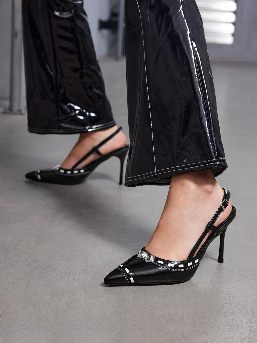 新款時尚尖頭高跟鞋,有泵裝鞋跟 - 黑色 - 查看 1