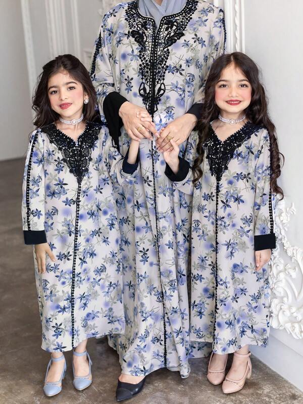 Al Najma 大码女式蕾丝花卉印花阿拉伯长袍，拼接设计，朴素长袍