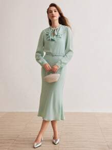 MOTF PREMIUM 打結領襯托燈籠袖荷葉邊連衣裙 - 綠色 - 查看 9