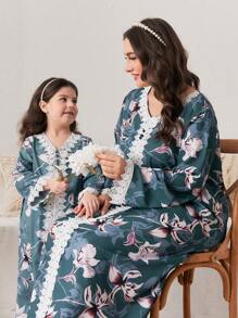 Al Najma 大尺碼花卉印花拼布和蕾絲阿拉伯服裝 - 彩色 - 查看 8