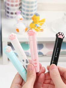 ROMWE Kawaii Cat Paw Shaped Portable And Lovely Scissors - White - View 6