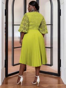 Plus Size Solid Color Lace Patchwork Lantern Sleeve Dress - Green - View 2