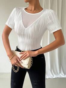 SHEIN Privé Camiseta Ajustada De Textura De Empalme De Malla - Blanco - Ver 3