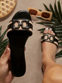 黑色